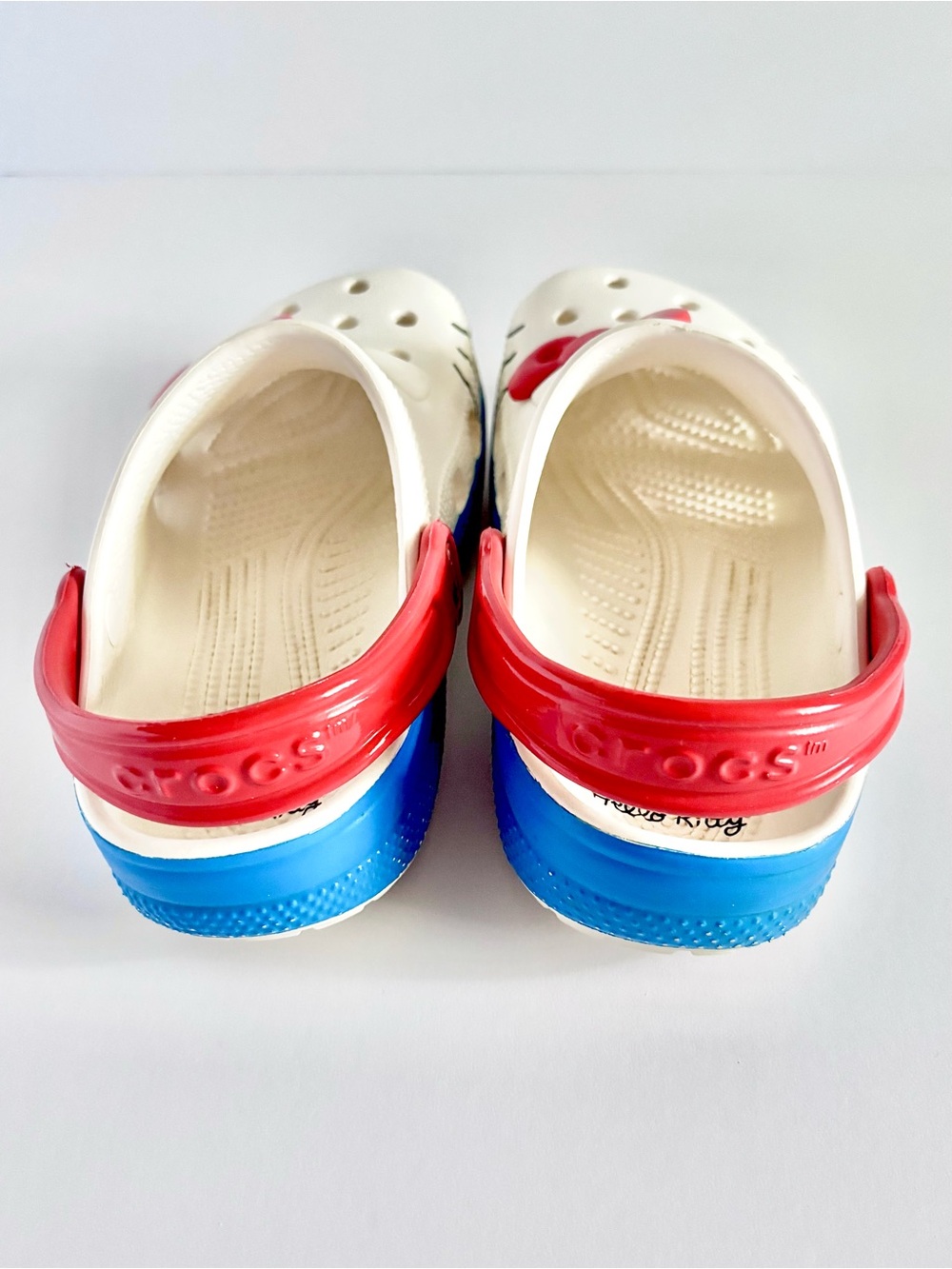 Crocs x Sanrio Hello Kitty Classic Clog Kids/Youth/Big Kids J2 Cream/Red GUC - Picture 7 of 16